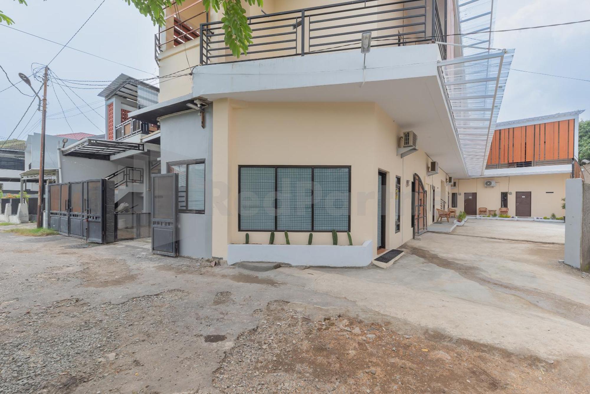 Tangkil  Rumah Panda Guesthouse Redpartner מראה חיצוני תמונה
